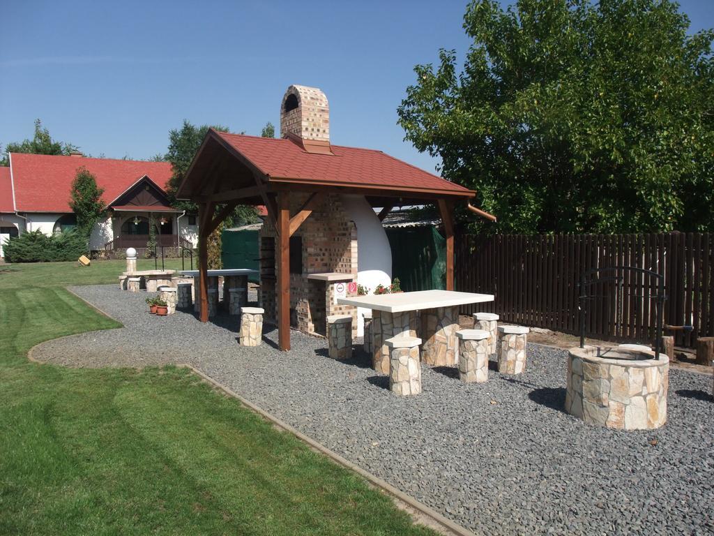 Sóvirág Vendégház Hortobágy Exterior foto