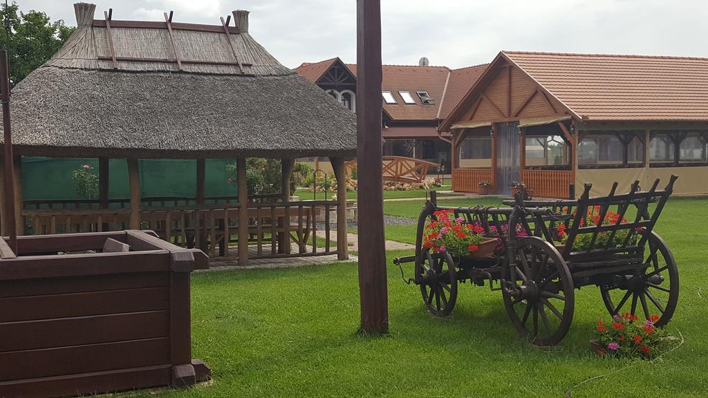 Sóvirág Vendégház Hortobágy Exterior foto