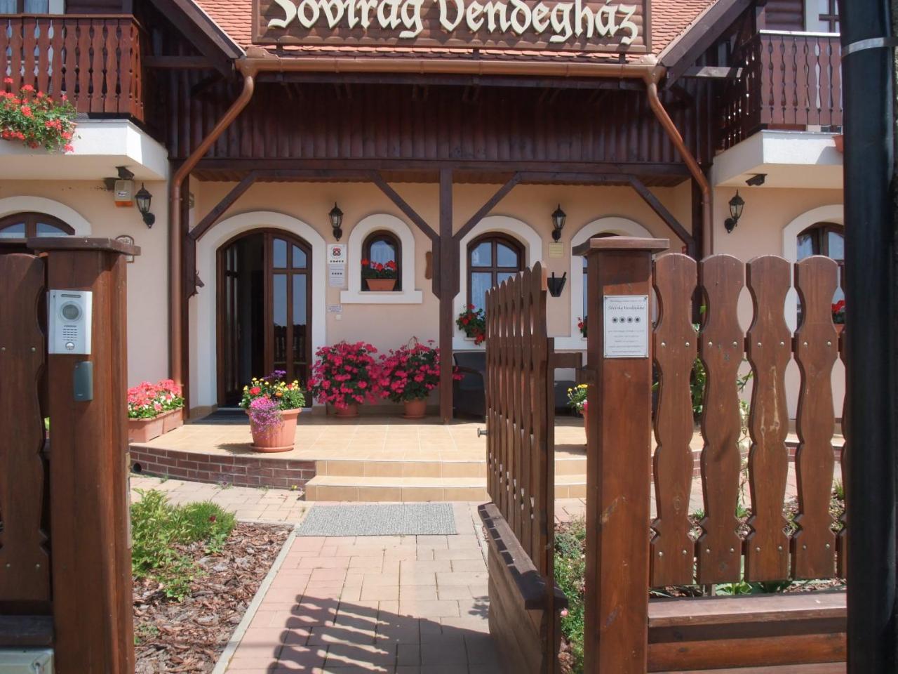 Sóvirág Vendégház Hortobágy Exterior foto