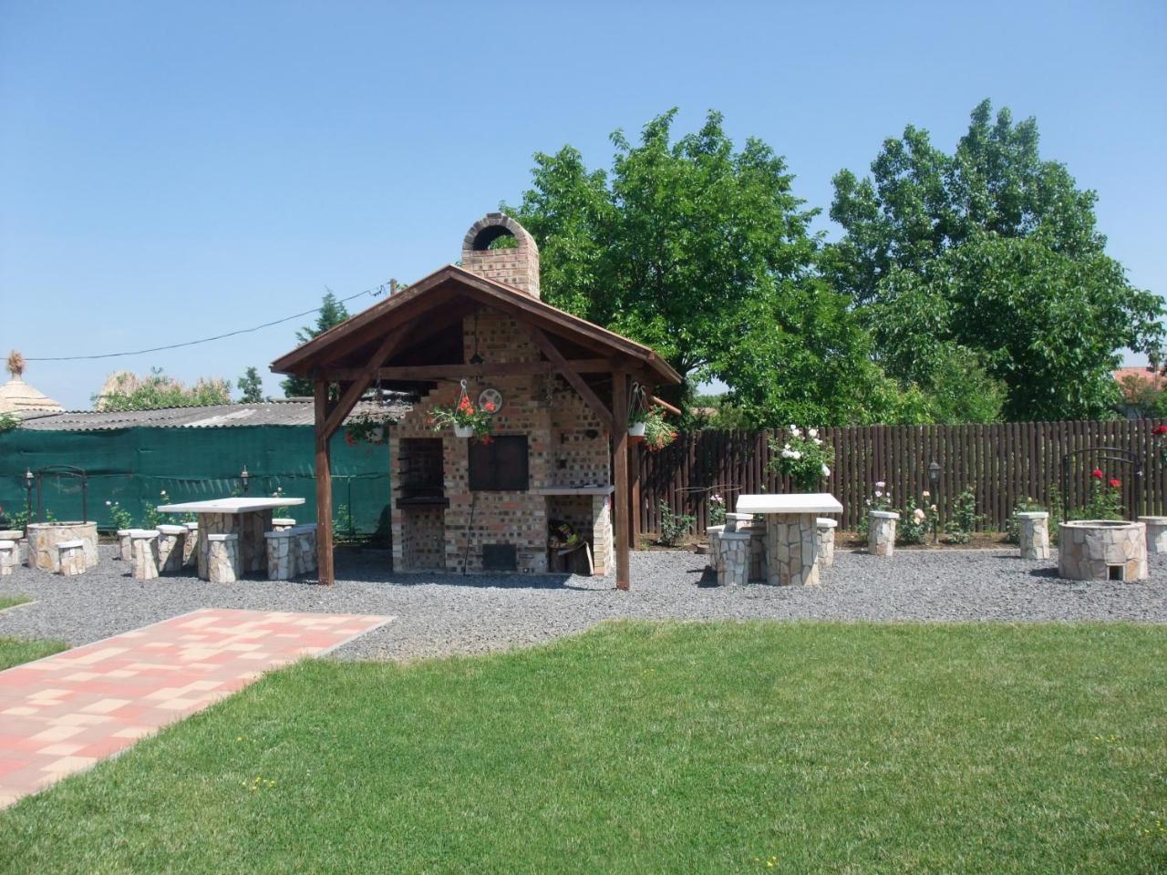 Sóvirág Vendégház Hortobágy Exterior foto